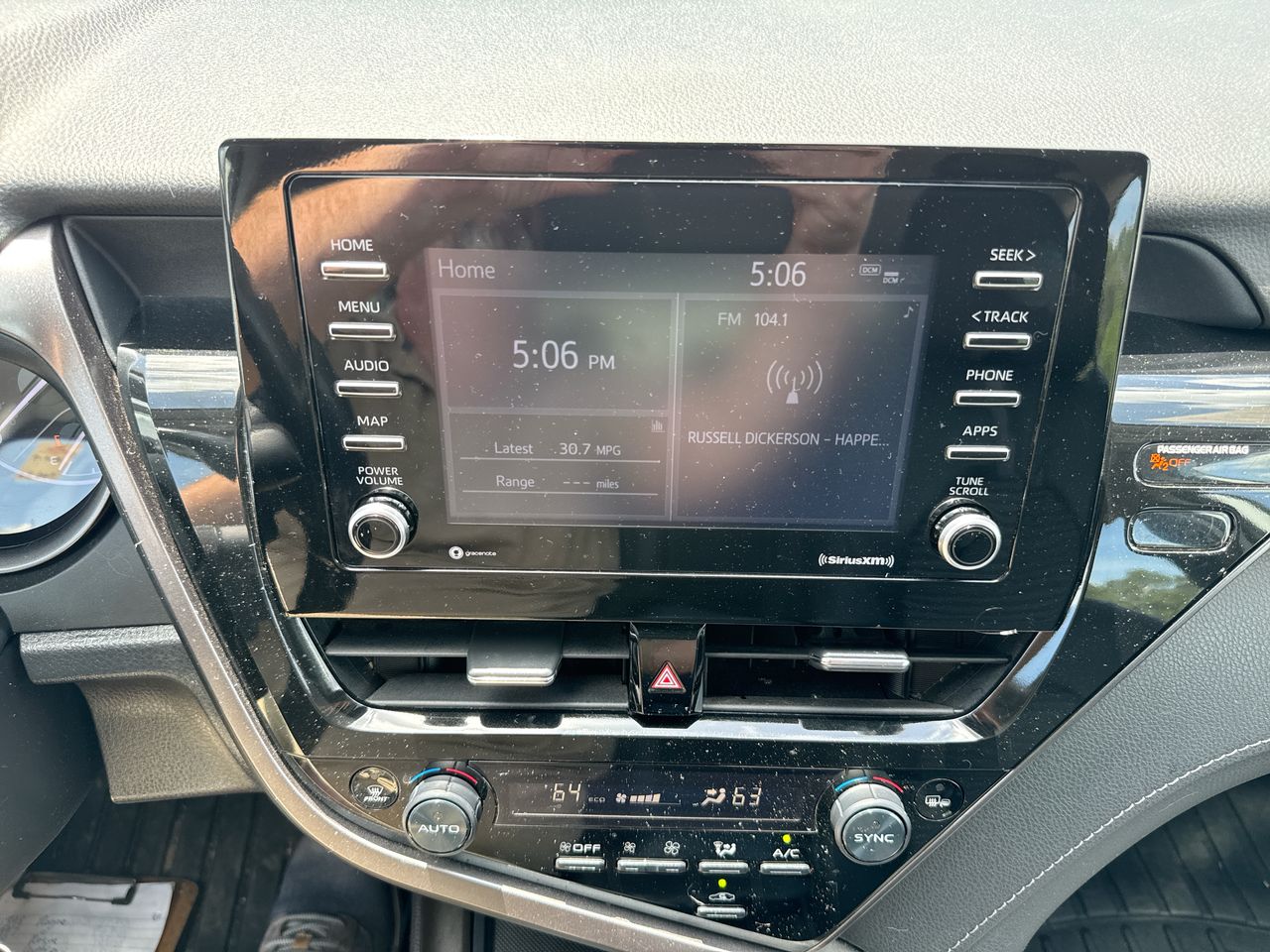 2023 Toyota Camry SE - Photo 16