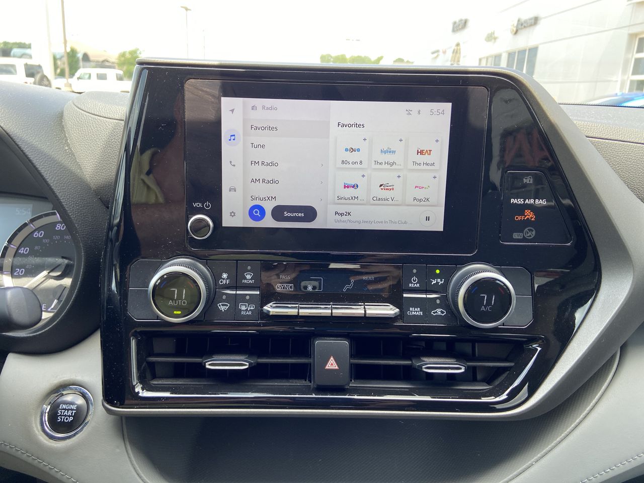 2023 Toyota Highlander LE - Photo 16