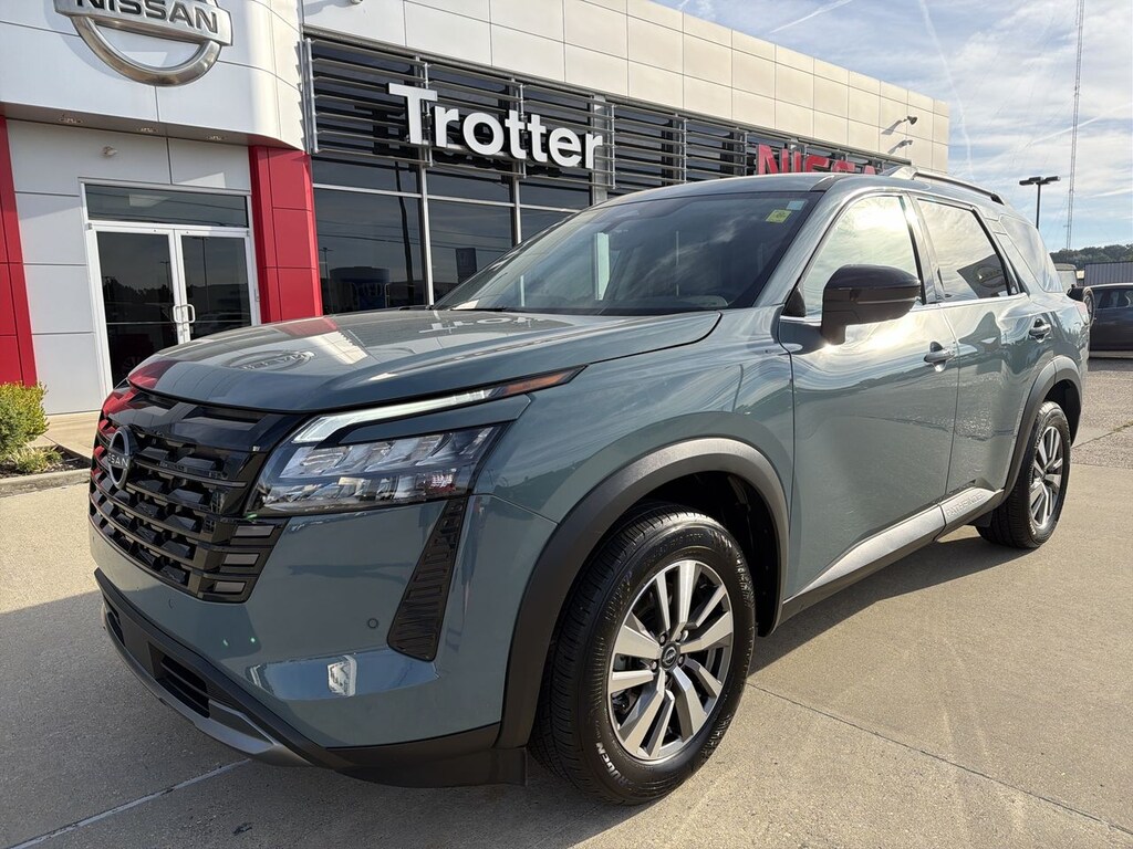 Used 2026 Nissan Pathfinder SL Front-Wheel Drive