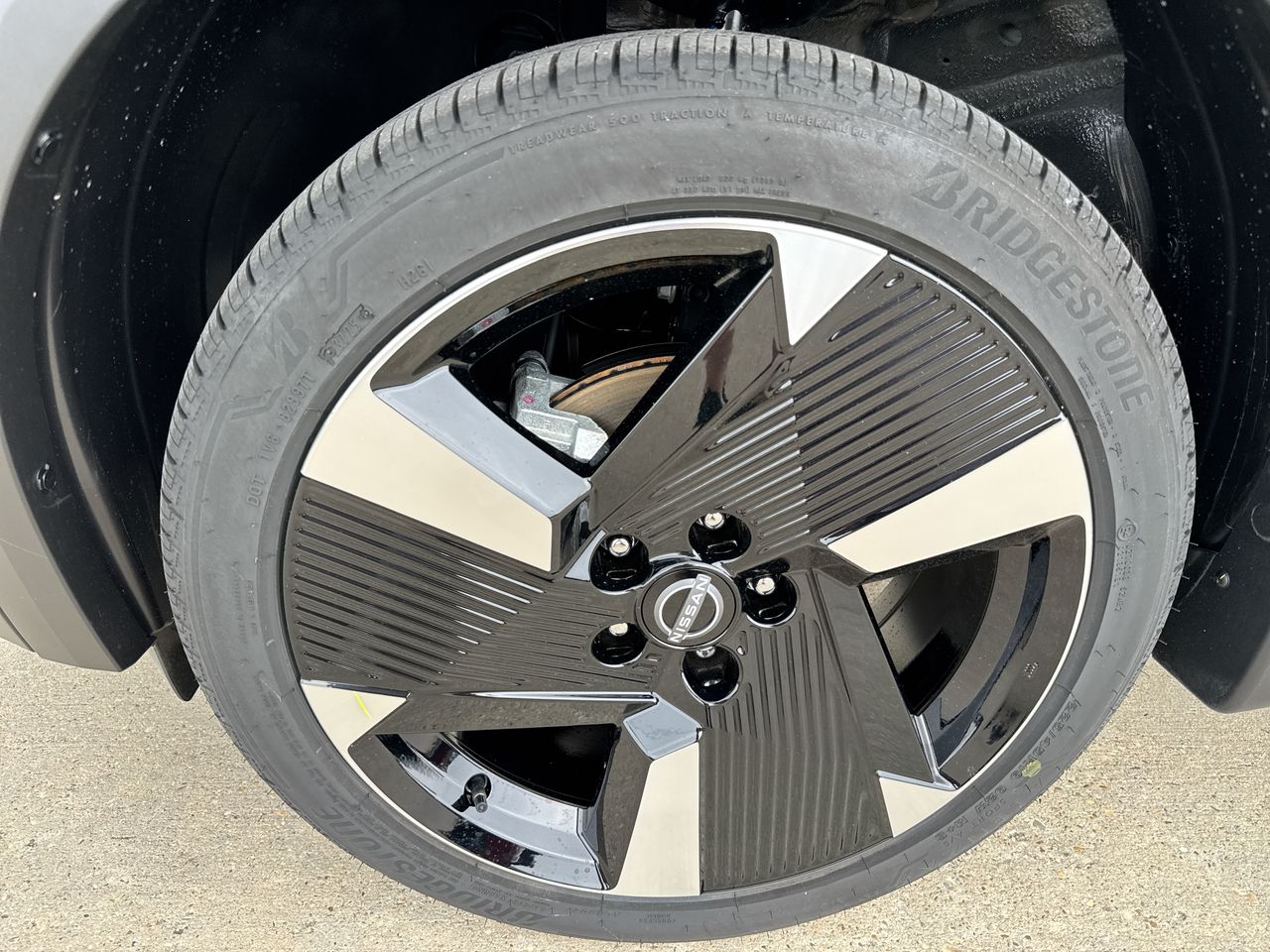 2026 Nissan KICKS SR - Photo 10