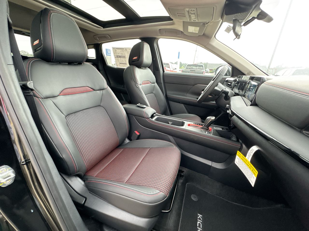 2026 Nissan KICKS SR - Photo 25