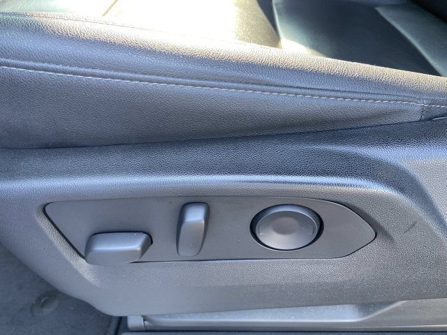 2023 Chevrolet Suburban LT - Photo 12