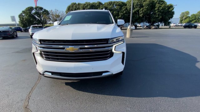 2023 Chevrolet Suburban LT - Photo 7