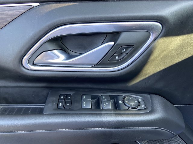 2023 Chevrolet Suburban LT - Photo 13