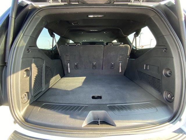 2023 Chevrolet Suburban LT - Photo 25