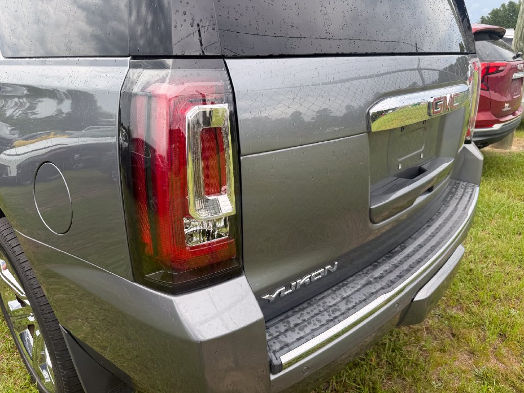 Used 2018 GMC Yukon Denali SUV