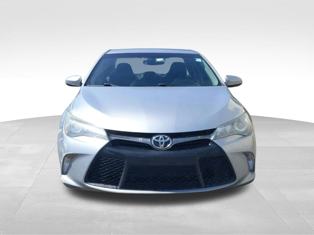 Used 2015 Toyota Camry SE Sedan