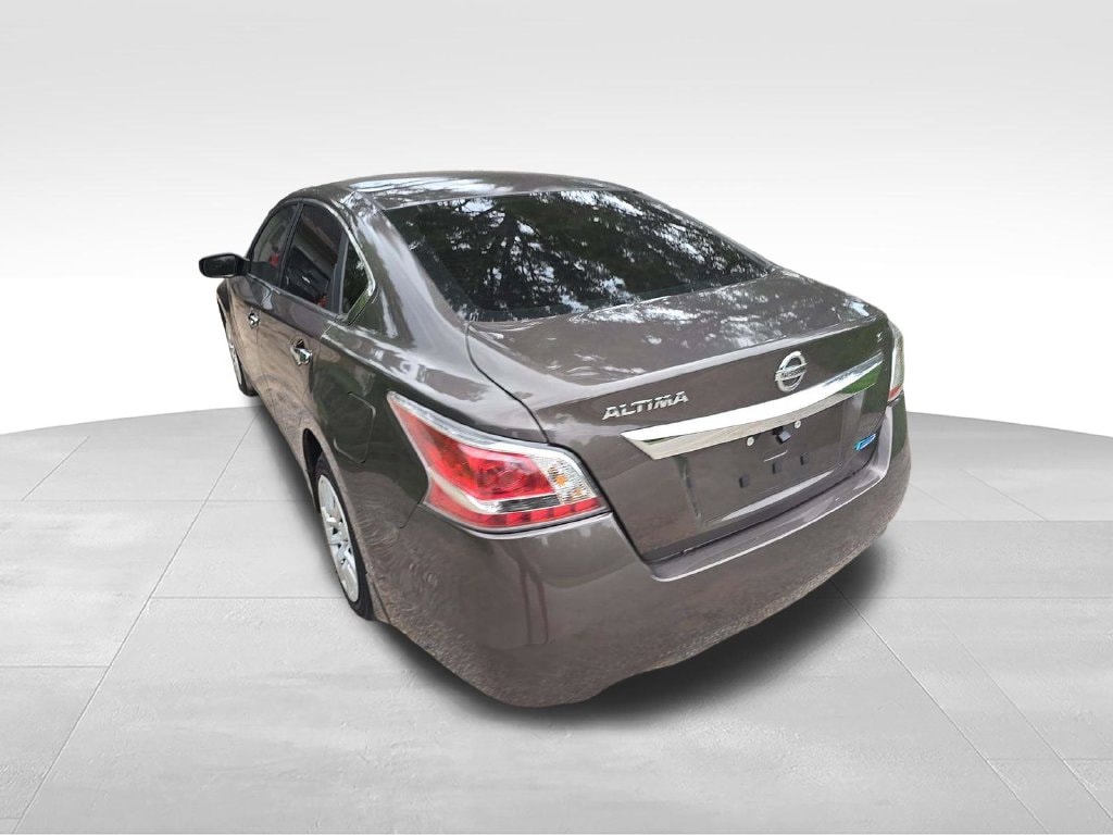 Used 2014 Nissan Altima 2.5 S Sedan
