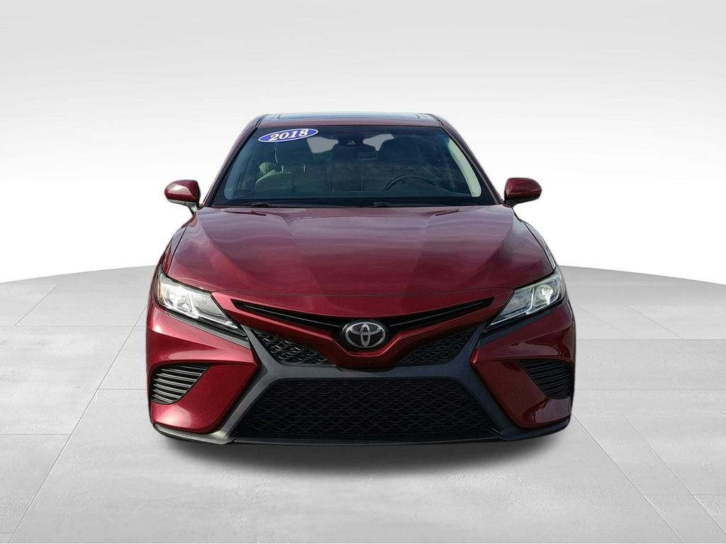 Used 2018 Toyota Camry SE Sedan