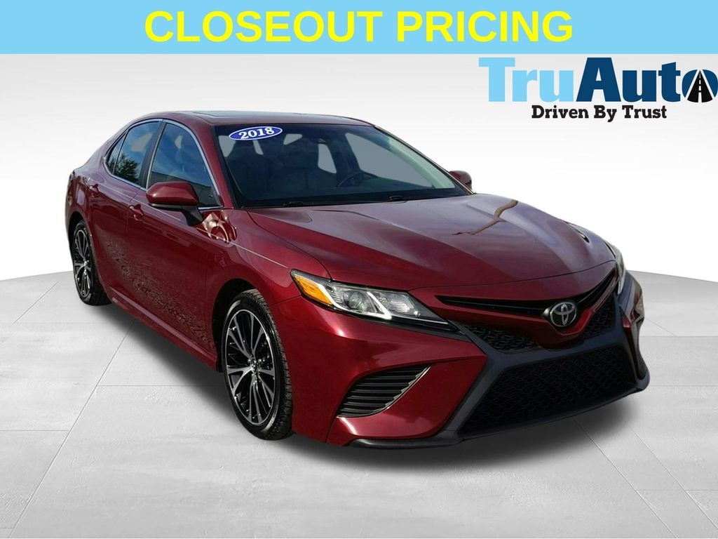 Used 2018 Toyota Camry SE Sedan