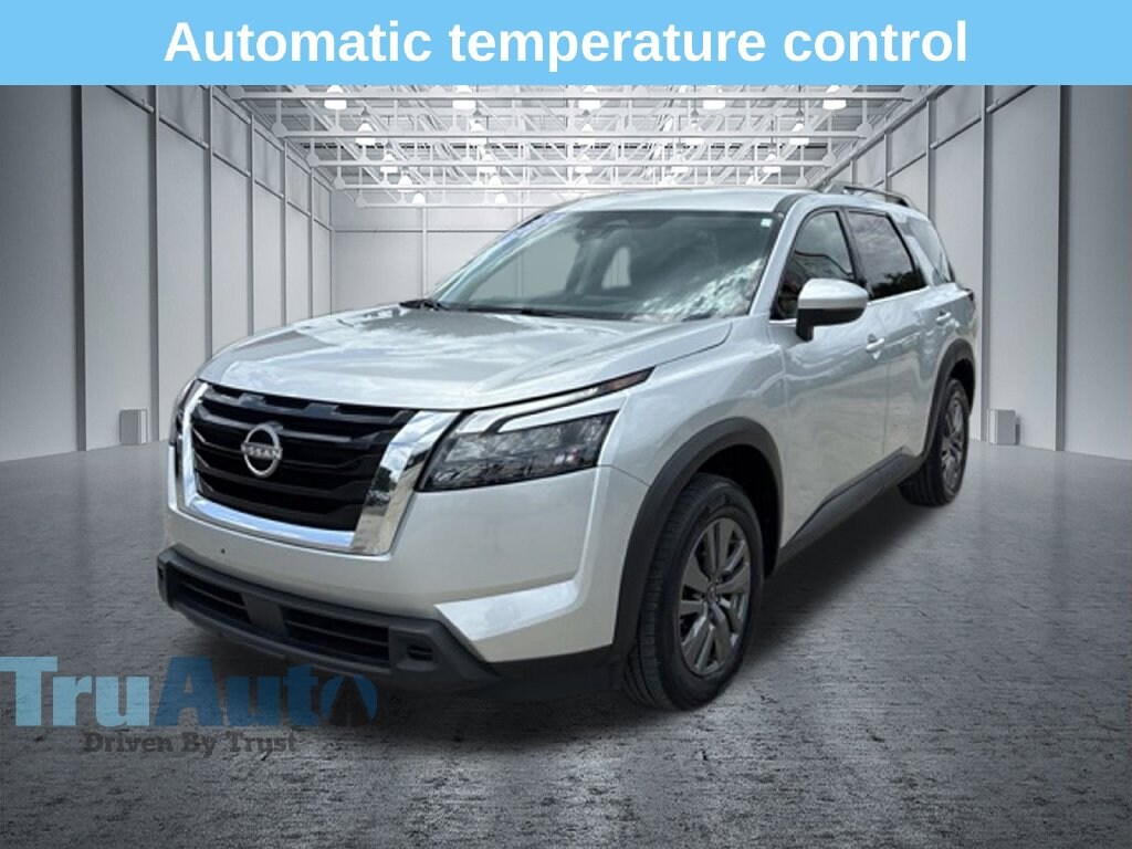 Used 2025 Nissan Pathfinder SV SUV