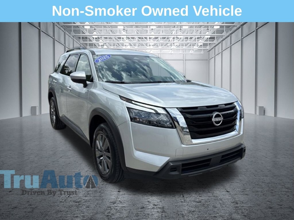 Used 2025 Nissan Pathfinder SV SUV