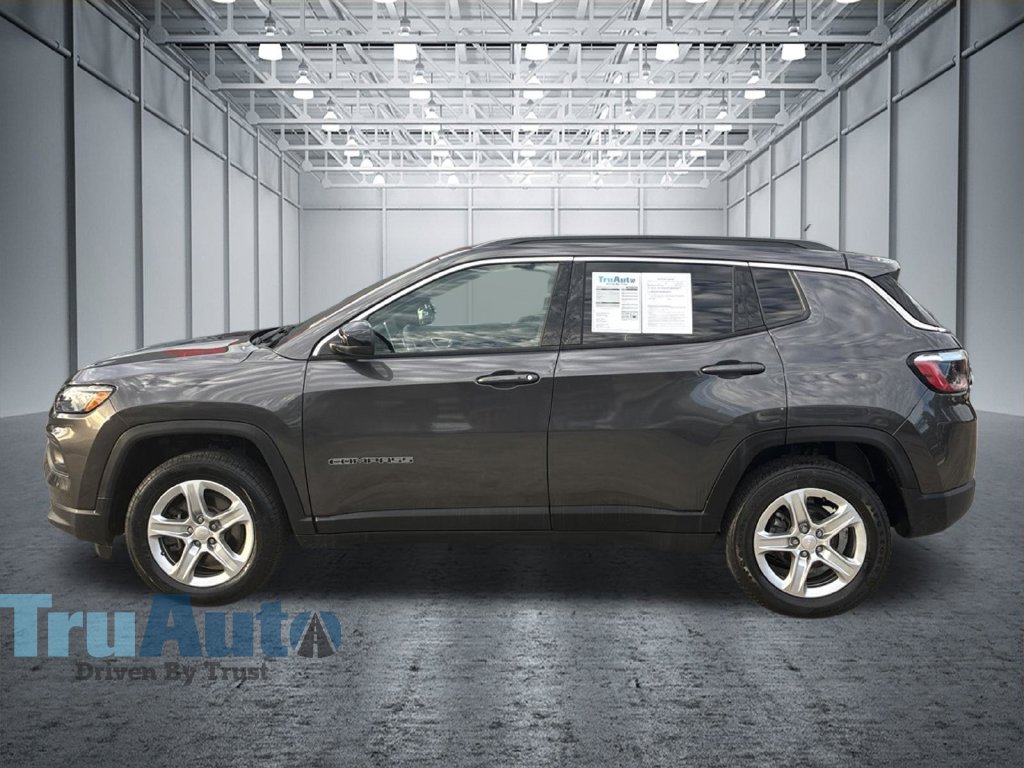Used 2024 Jeep Compass Latitude SUV