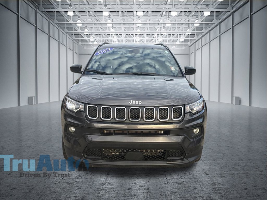 Used 2024 Jeep Compass Latitude SUV