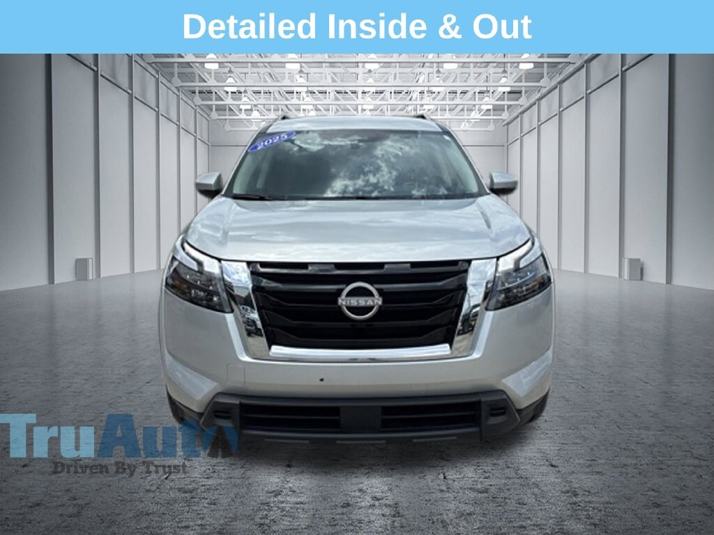Used 2025 Nissan Pathfinder SV SUV