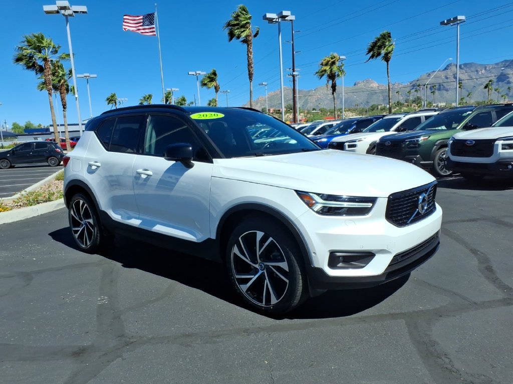 2020 Volvo XC40