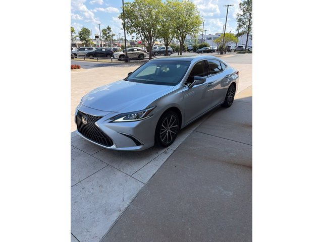 2022 Lexus ES