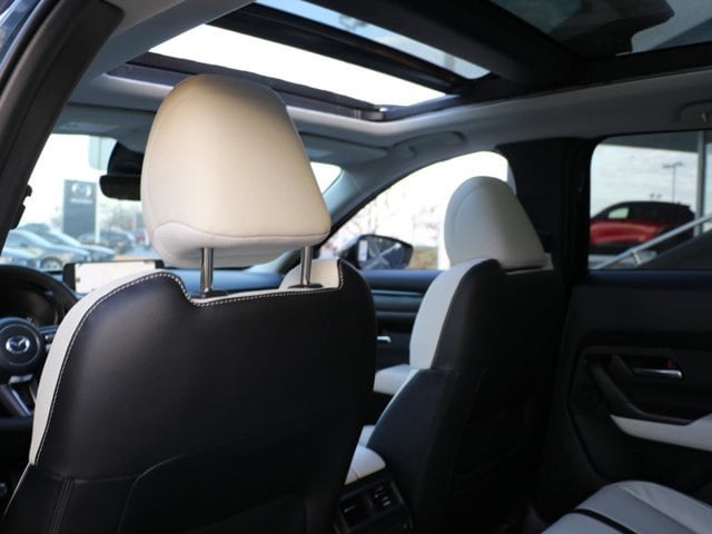 2026 Mazda CX-50 Premium Plus - Photo 11