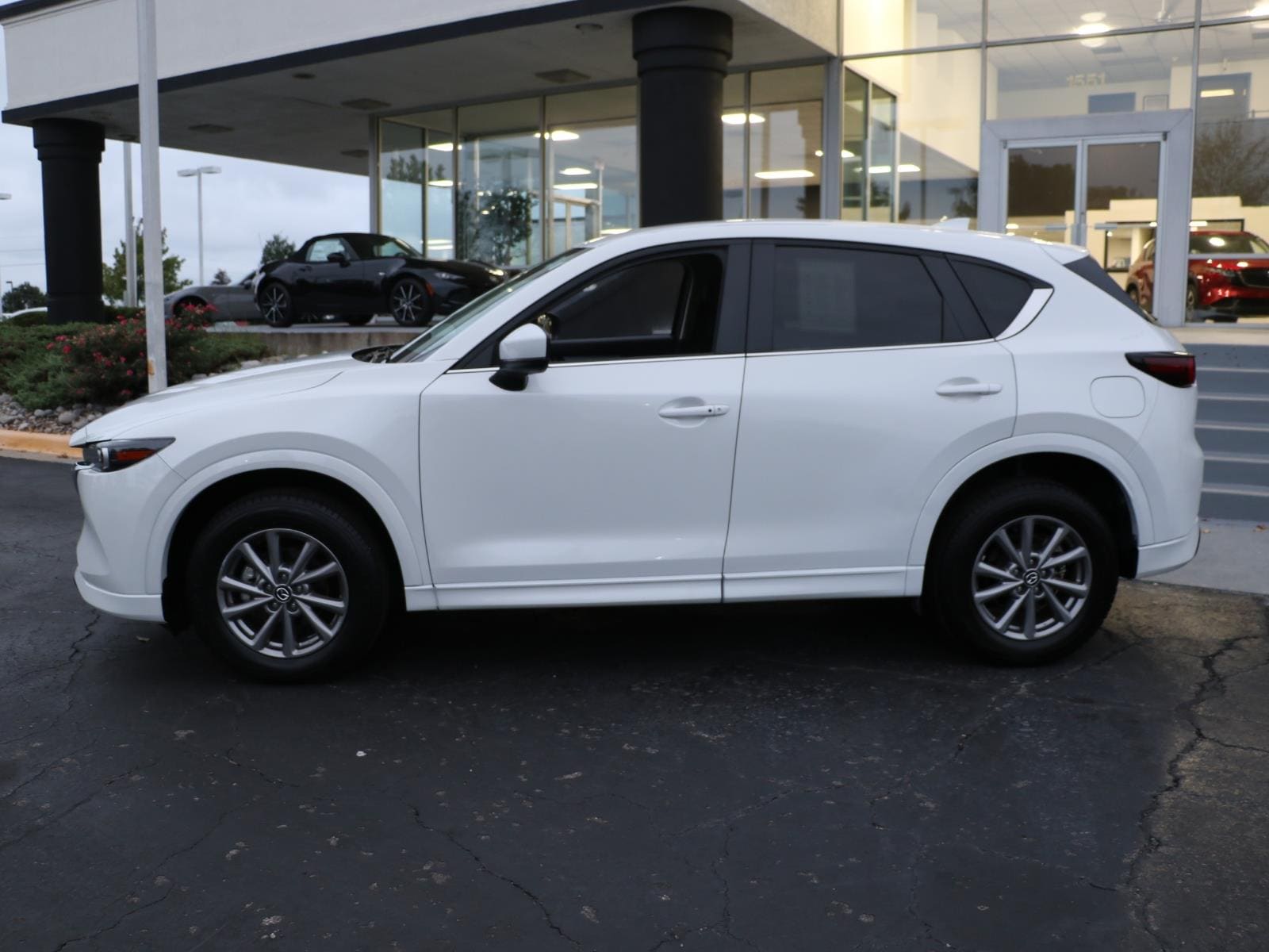 Used 2025 Mazda CX-5 S Select Package with VIN JM3KFBBL7S0697851 for sale in Kansas City