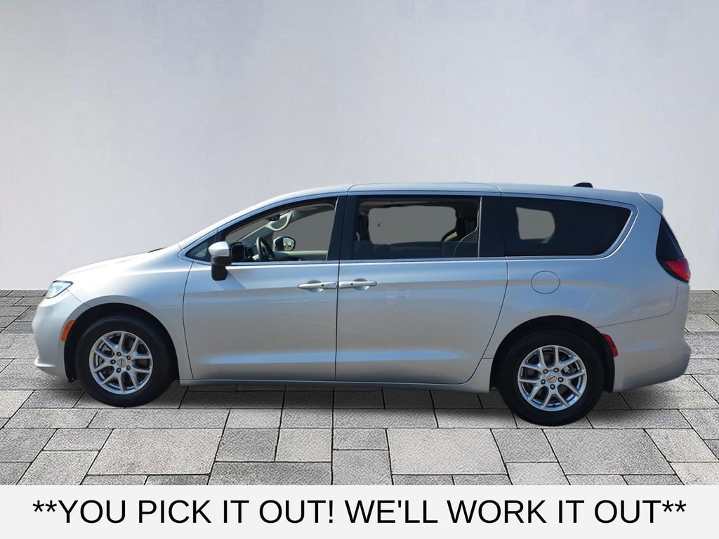 Used 2023 Chrysler Pacifica Touring L Van Passenger Van