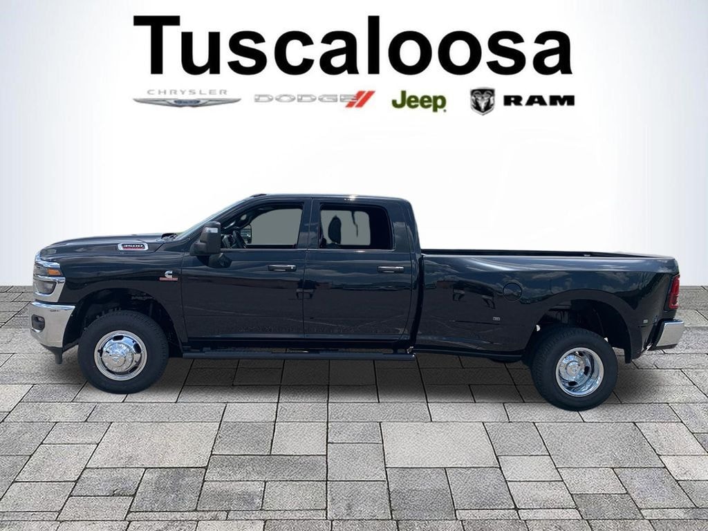 New 2026 Ram 3500 TRADESMAN CREW CAB 4X4 8' BOX Pickup