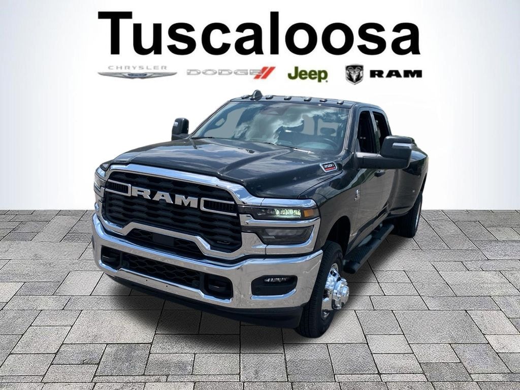 New 2026 Ram 3500 TRADESMAN CREW CAB 4X4 8' BOX Pickup