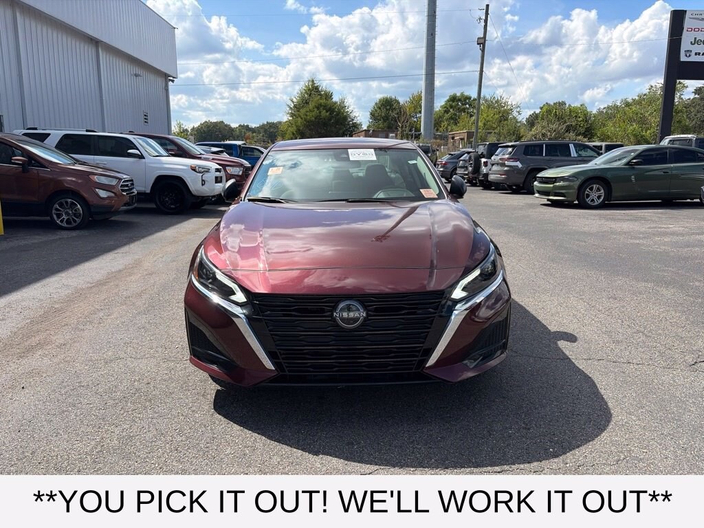 Used 2025 Nissan Altima SV Sedan