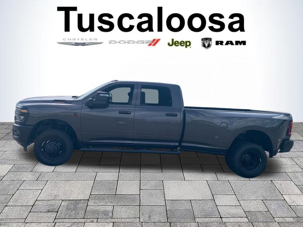 New 2026 Ram 3500 TRADESMAN CREW CAB 4X4 8' BOX Pickup