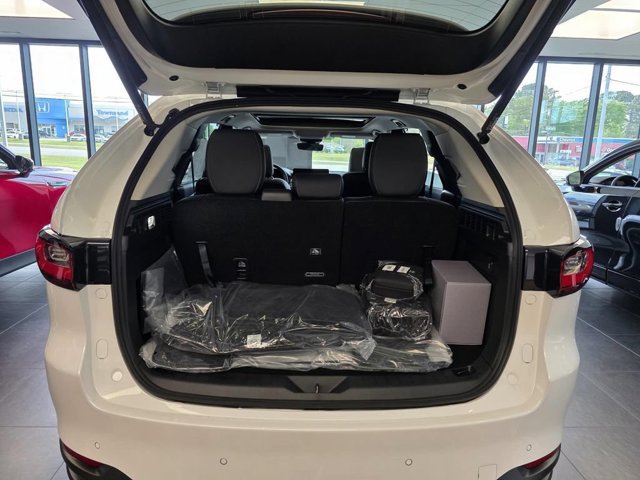 2026 Mazda CX-90 Premium Package - Photo 9