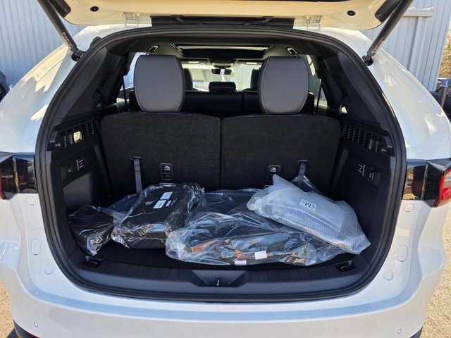 2026 Mazda CX-90 Premium Plus Package - Photo 8