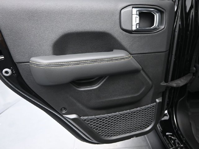 2025 Jeep Wrangler 4-Door Rubicon 392 Final Edition - Photo 16