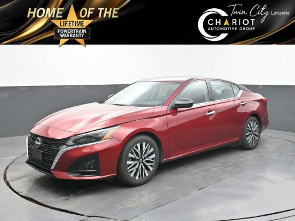 Used 2024 Nissan Altima 2.5 SV Sedan