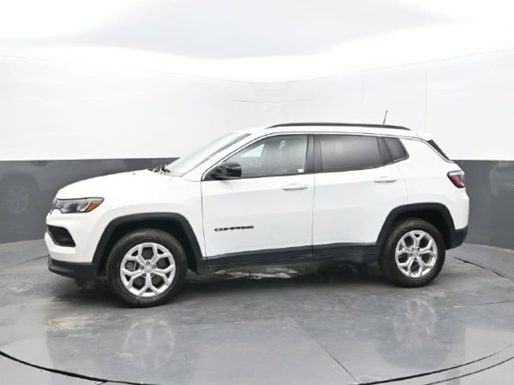 Used 2024 Jeep Compass Latitude SUV