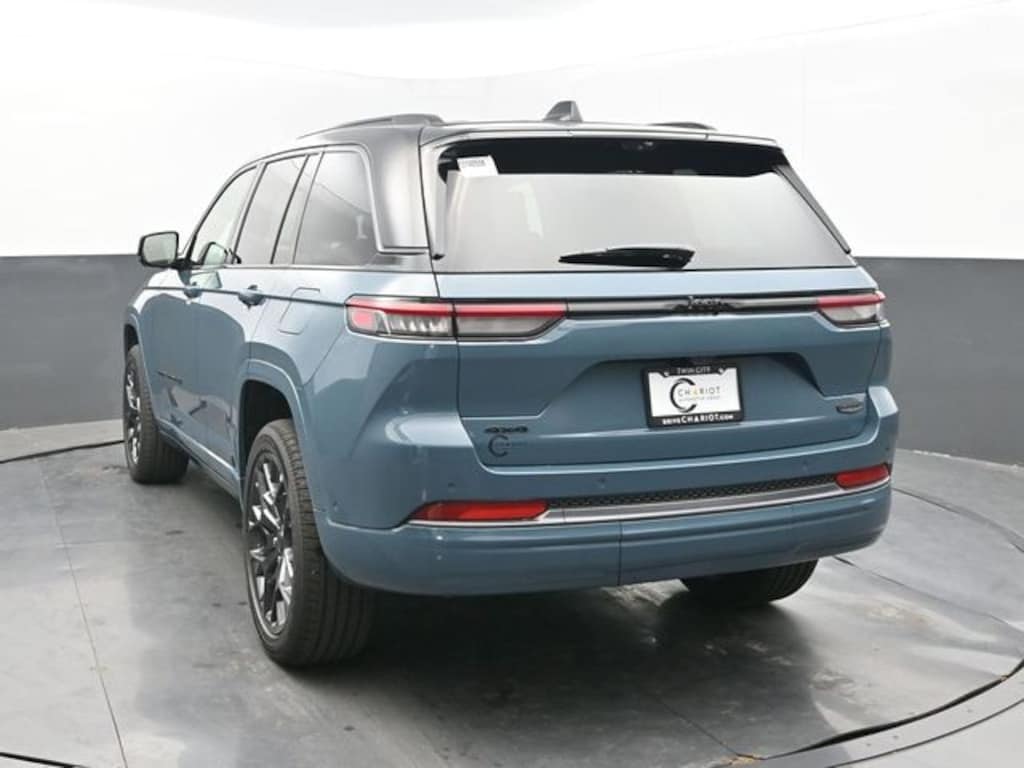 New 2027 Jeep Grand Cherokee Summit Sport Utility