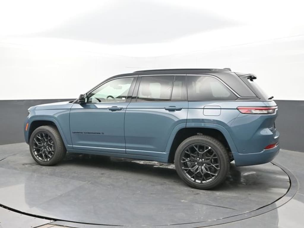New 2027 Jeep Grand Cherokee Summit Sport Utility