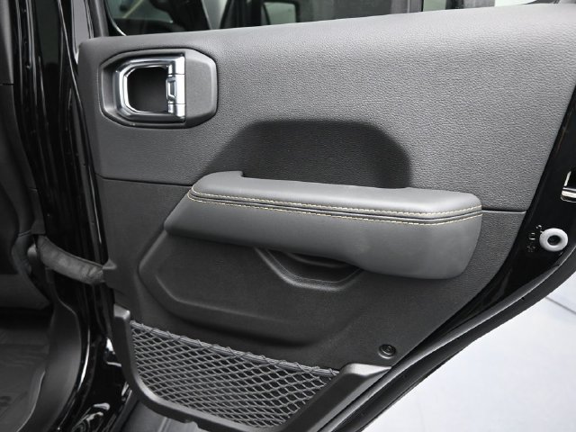 2025 Jeep Wrangler 4-Door Rubicon 392 Final Edition - Photo 21