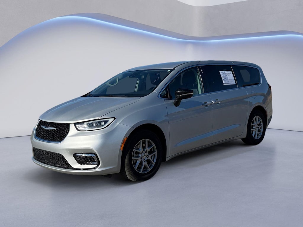 Used 2024 Chrysler Pacifica Touring L Van