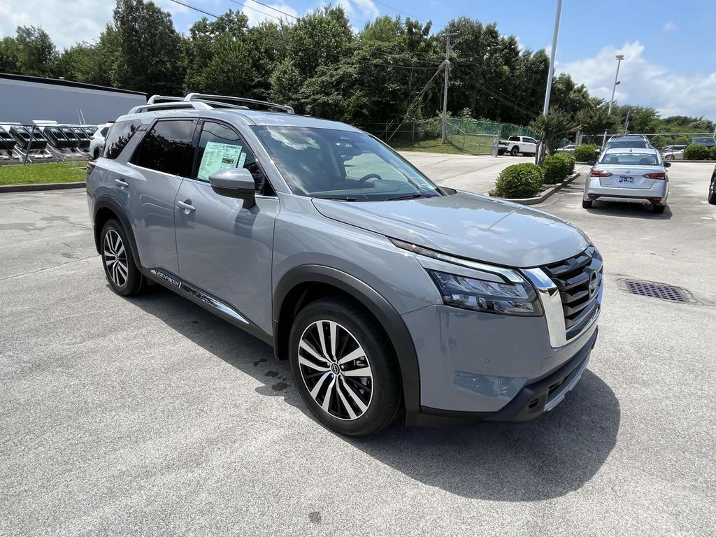 New 2025 Nissan Pathfinder Platinum SUV