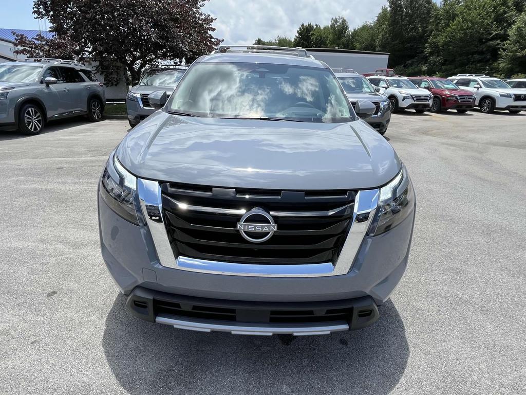 New 2025 Nissan Pathfinder Platinum SUV