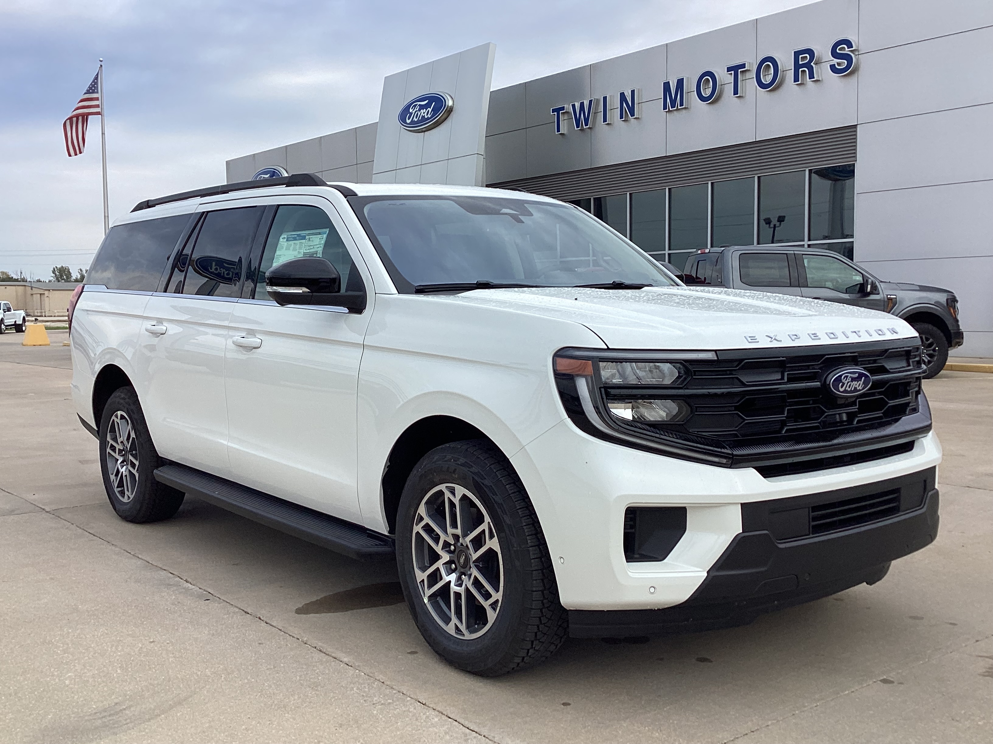 2025 Ford Expedition Max Active Active 4x4