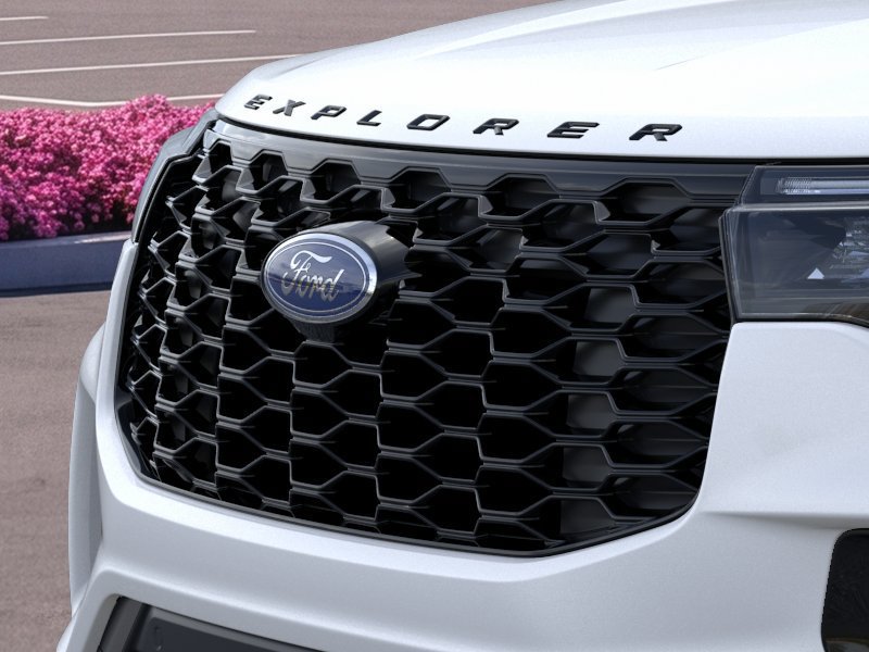 2026 Ford Explorer ST-Line - Photo 17