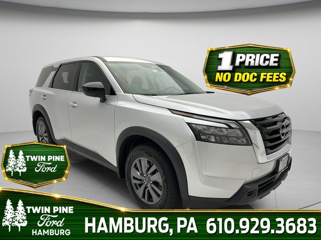 Used 2024 Nissan Pathfinder S SUV