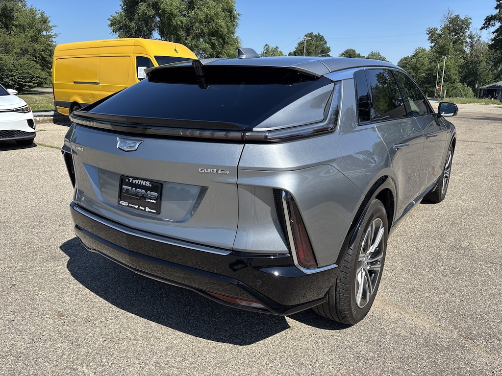 Used 2024 Cadillac Lyriq Luxury Luxury w/1SD