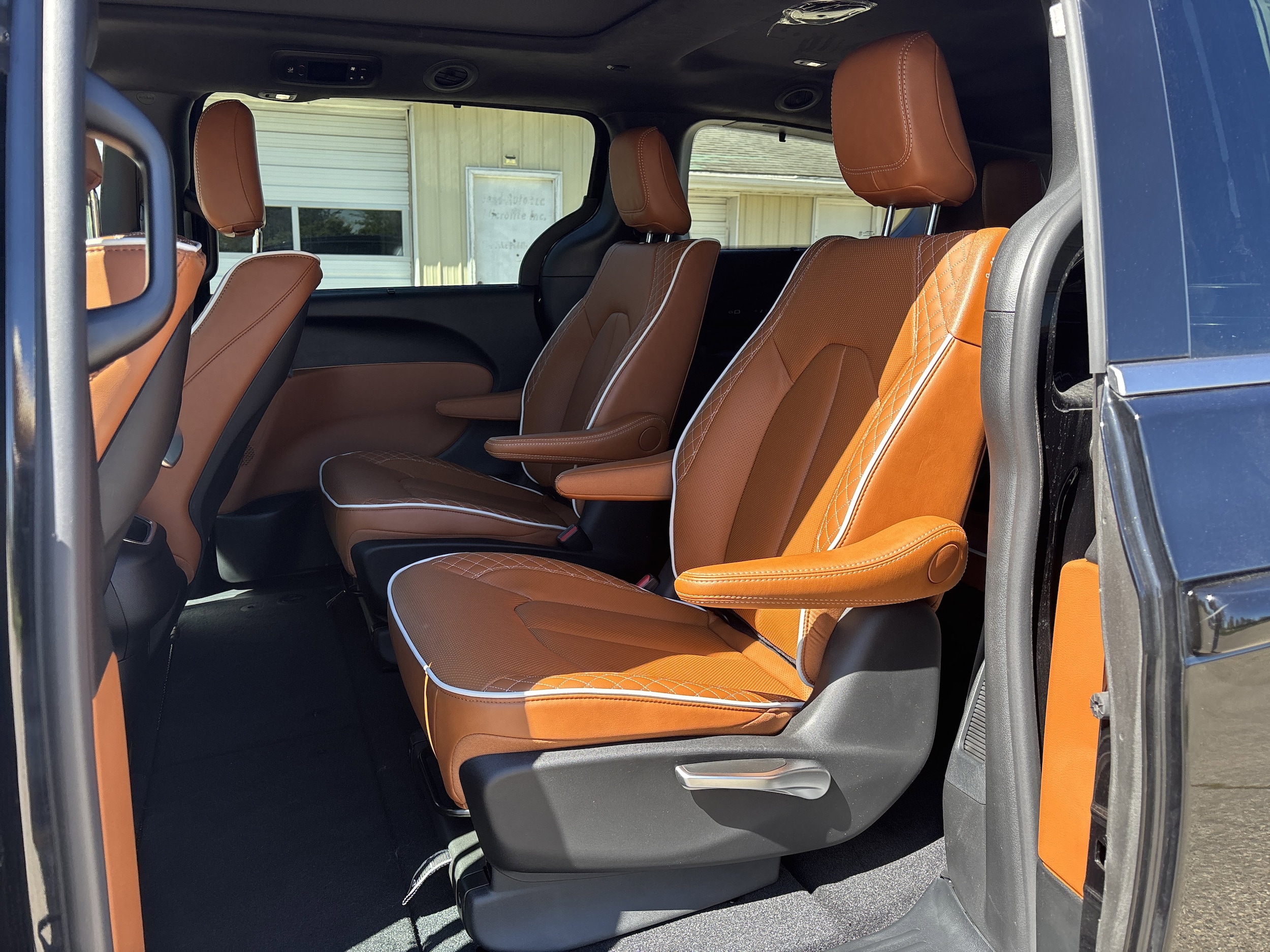 2026 Chrysler Pacifica Pinnacle - Photo 32