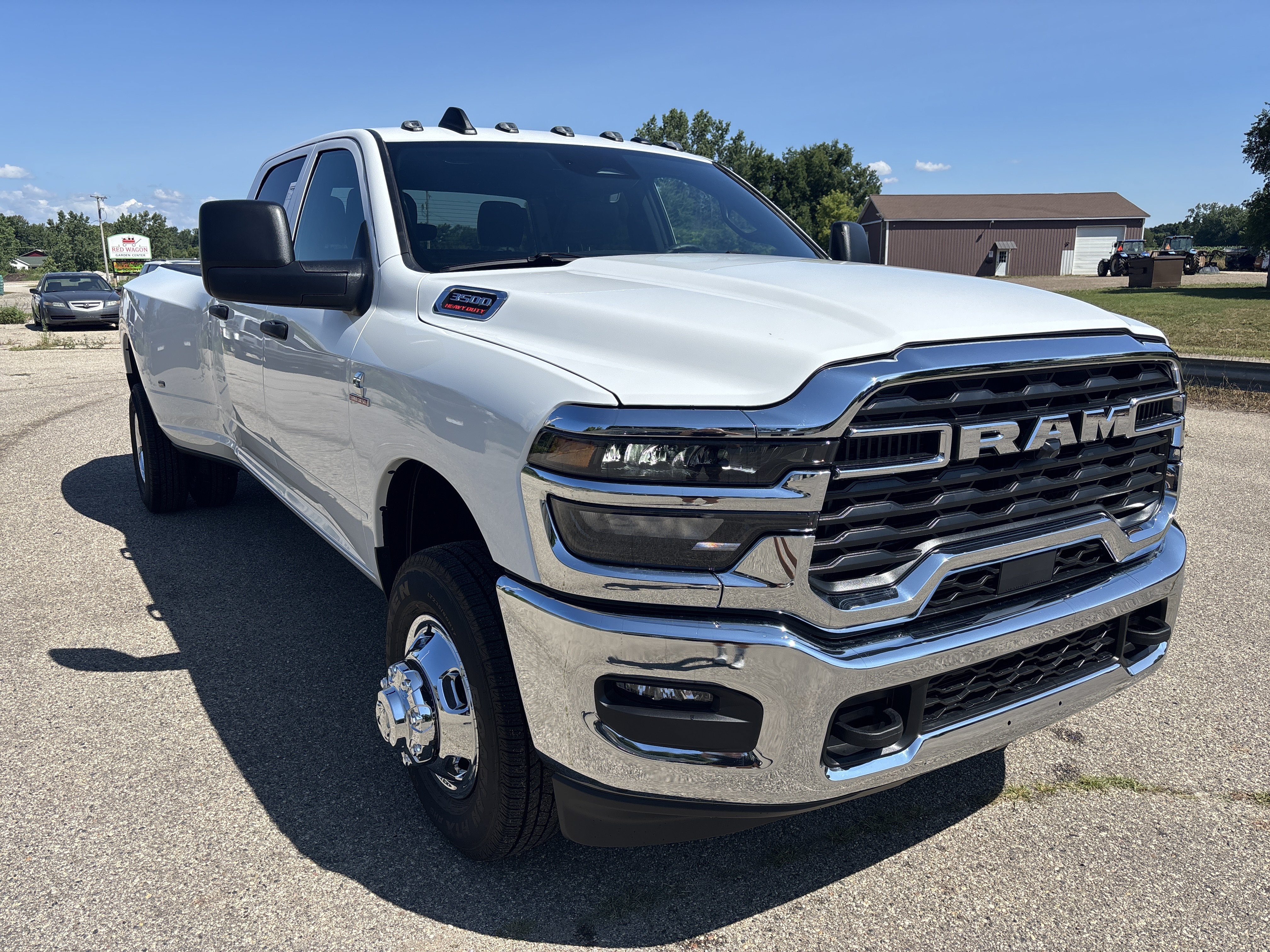 2026 Ram 3500 TRADESMAN CREW CAB 4X4 8' BOX Pickup