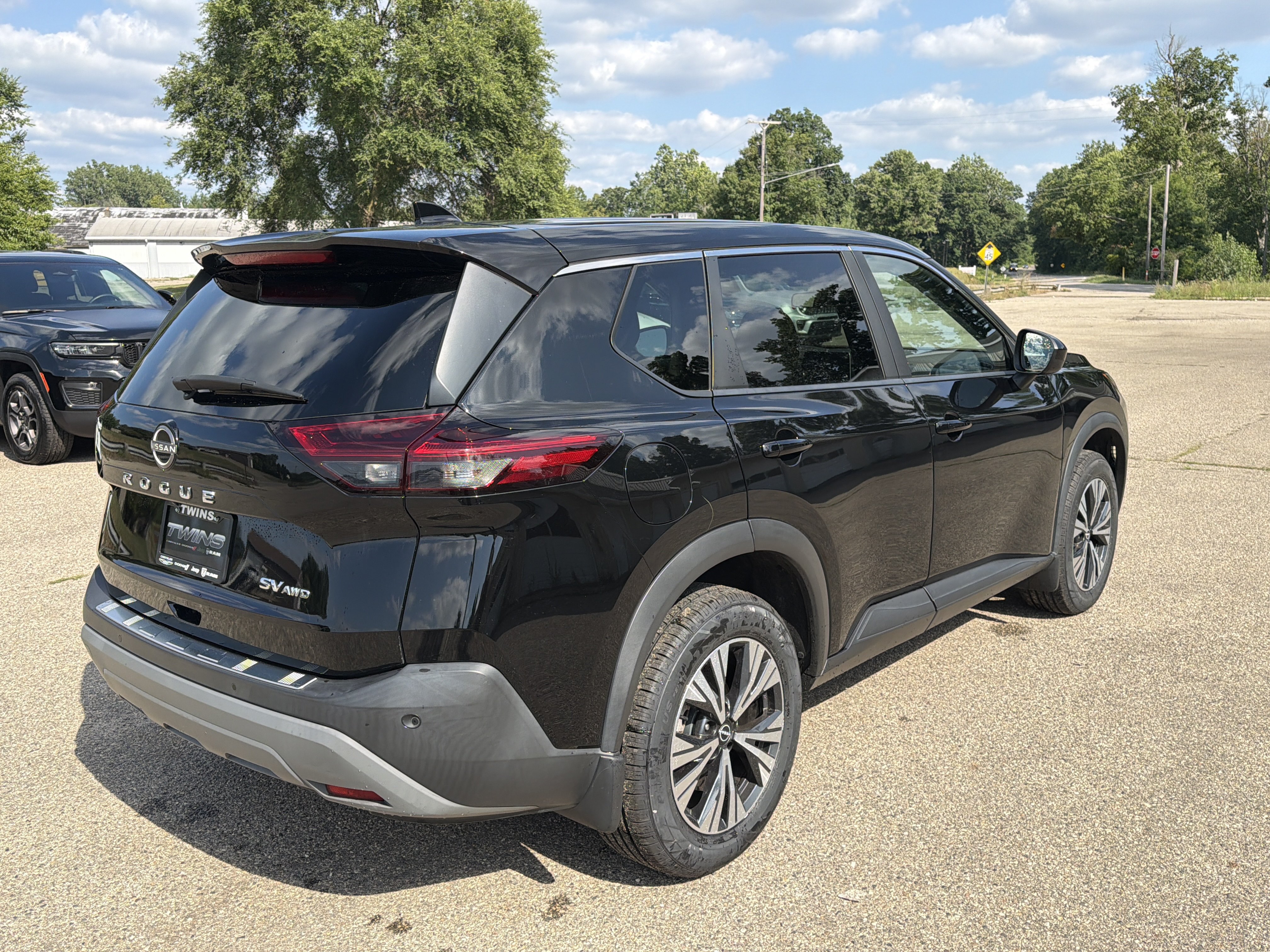 Used 2023 Nissan Rogue SV AWD SV