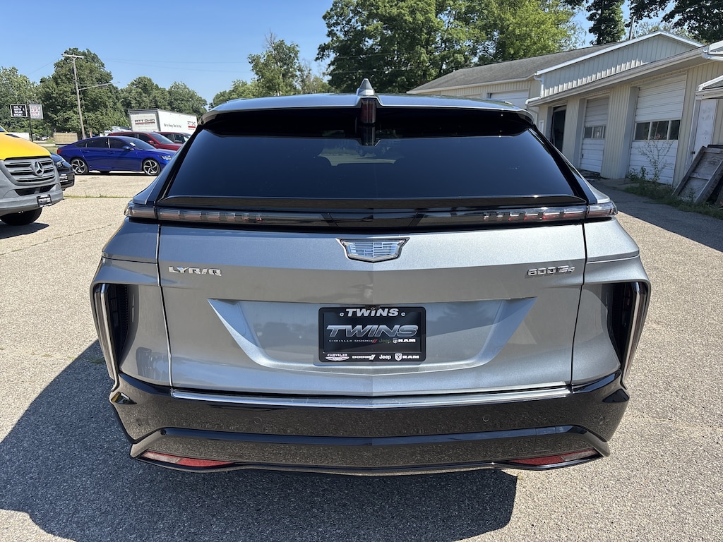 Used 2024 Cadillac Lyriq Luxury Luxury w/1SD