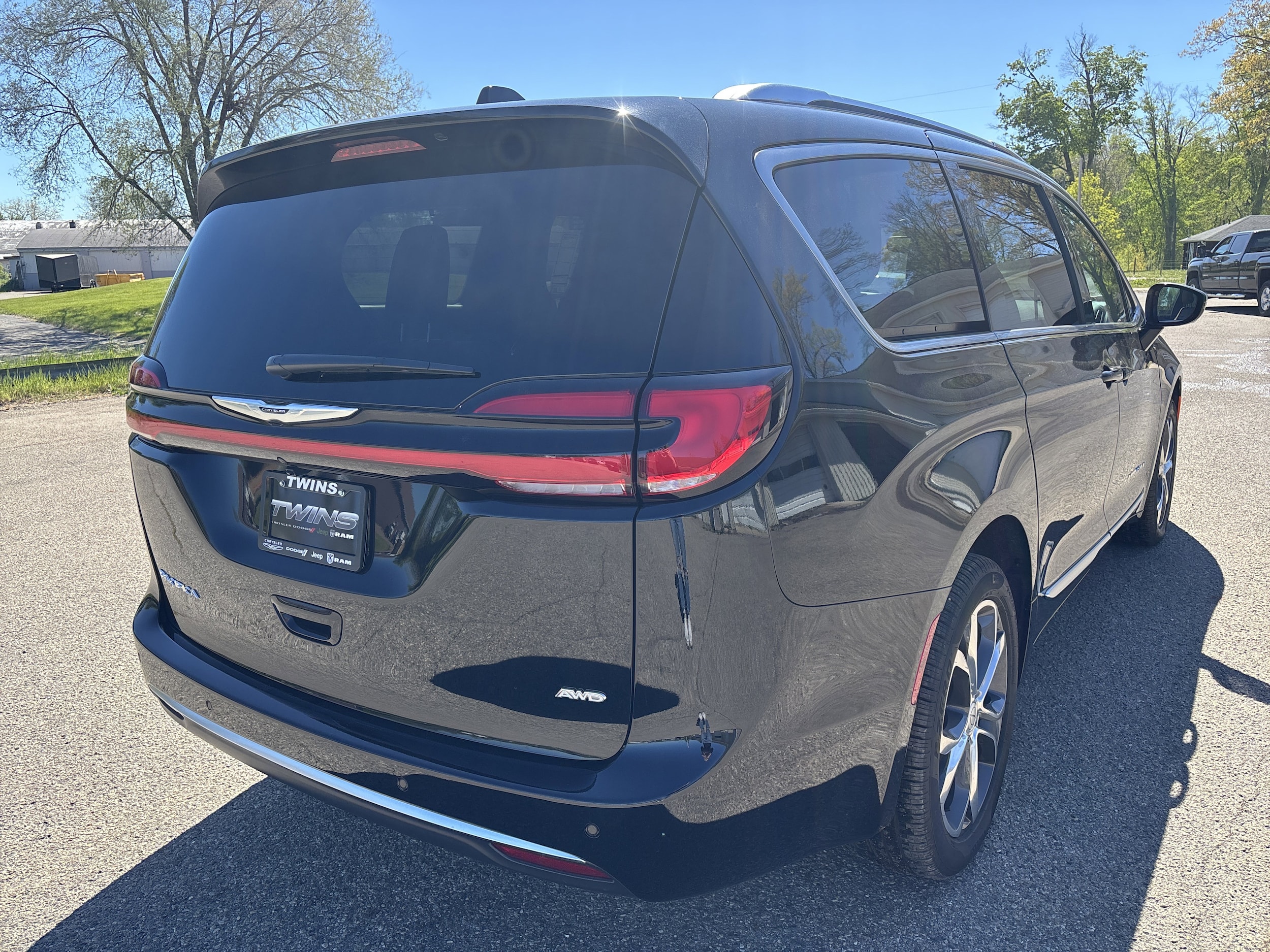 2026 Chrysler Pacifica Pinnacle - Photo 6