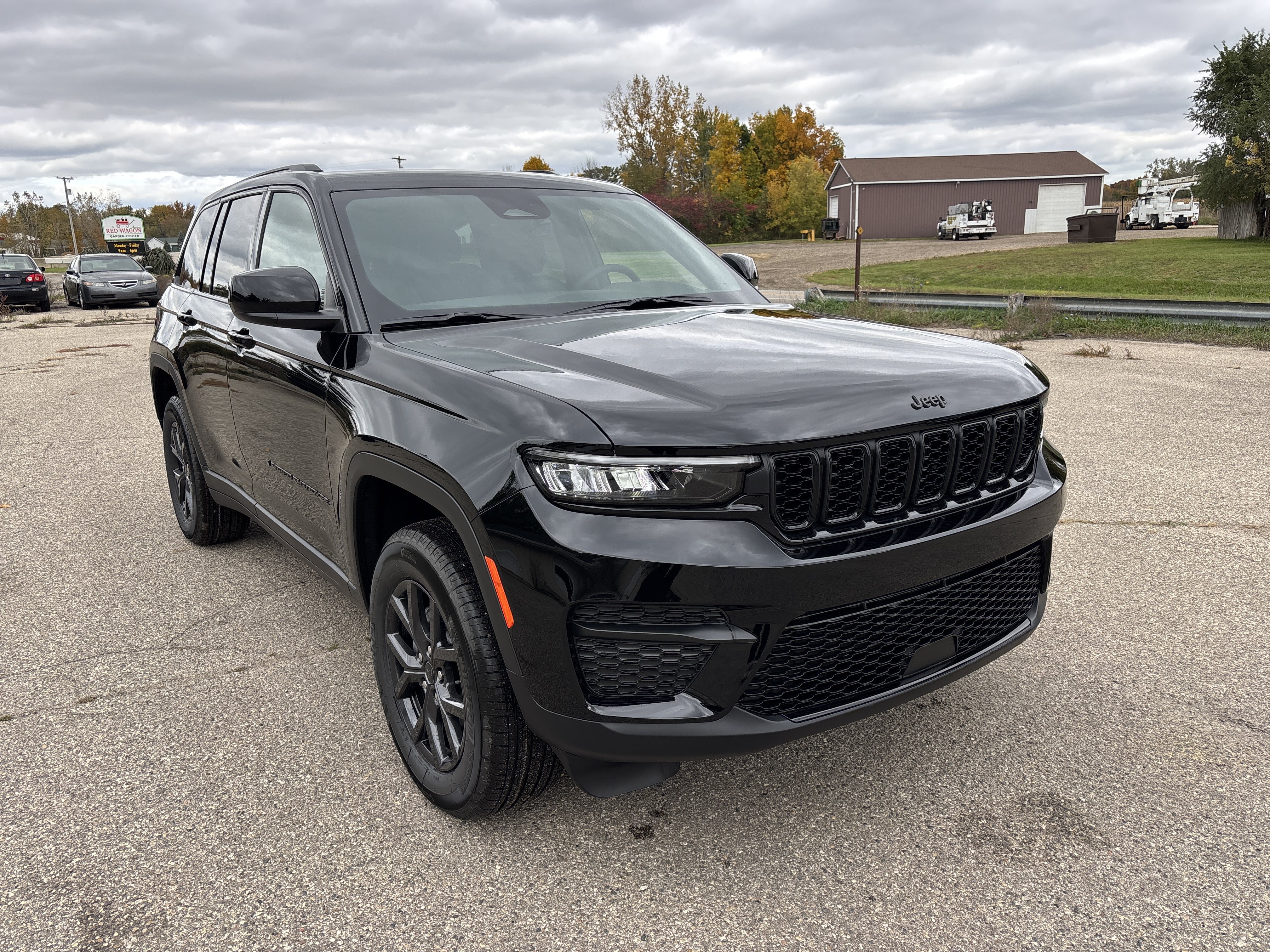 2027 Jeep Grand Cherokee Laredo