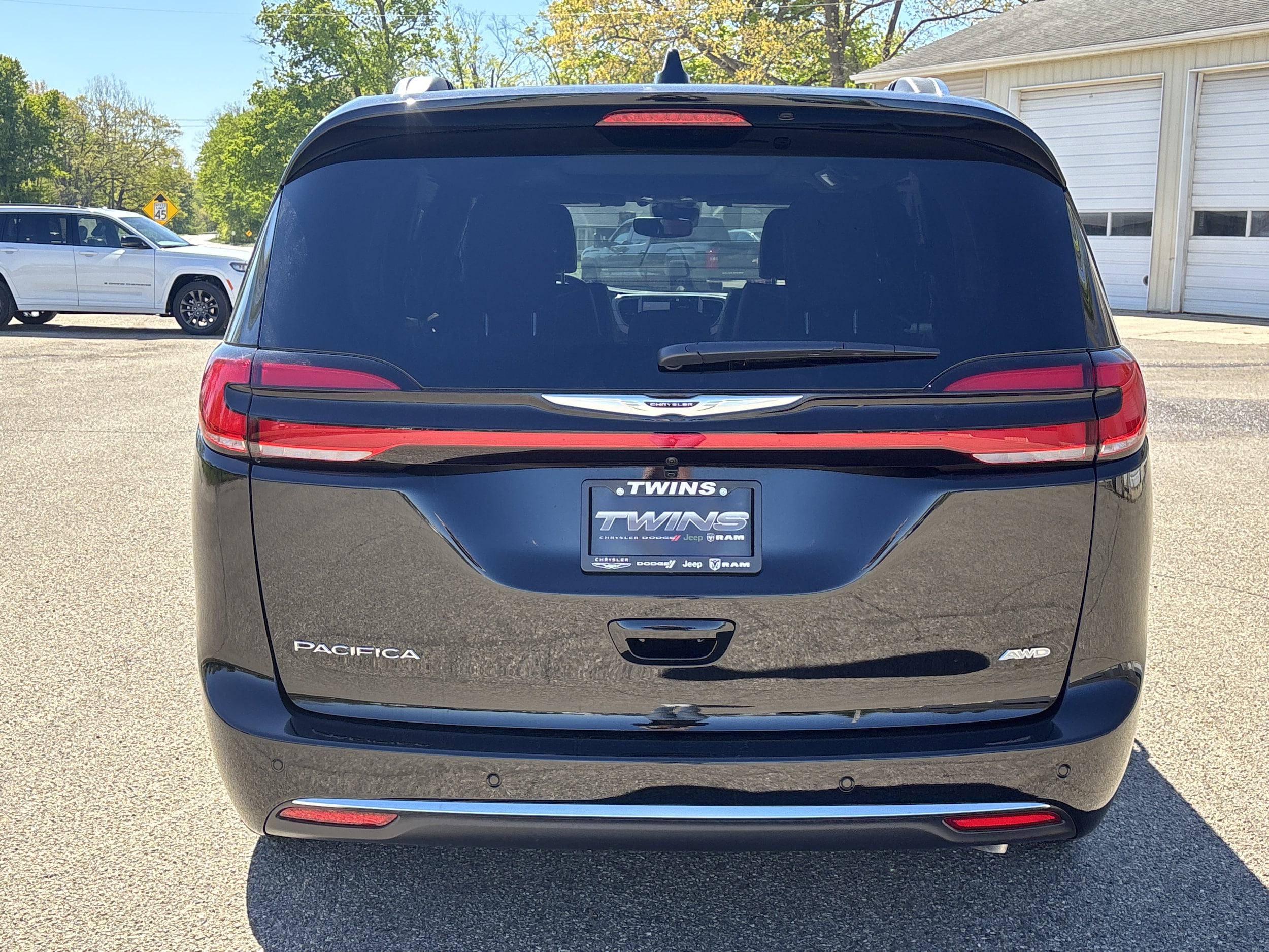 2026 Chrysler Pacifica Pinnacle - Photo 7